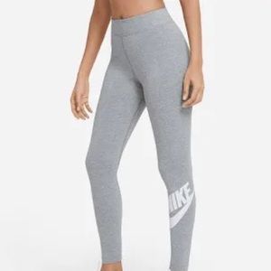Nike Women's High-Waisted Logo Leggings